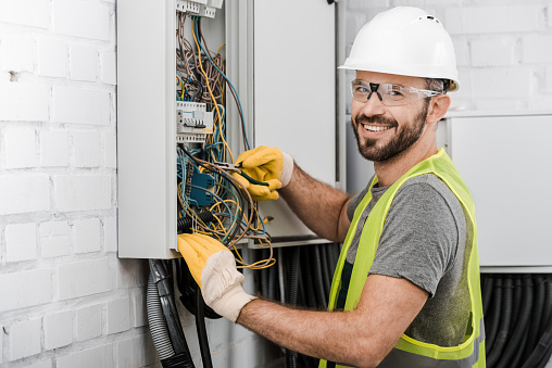 “Expert Electricians Serving Clearwater: Electrician Clearwater”